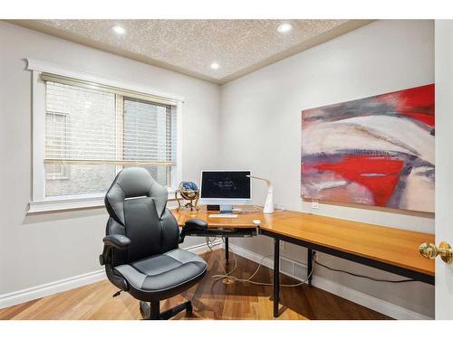 143 Christie Knoll Heights Sw, Calgary, AB - Indoor Photo Showing Office