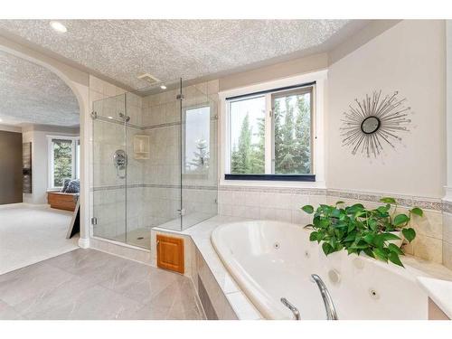 143 Christie Knoll Heights Sw, Calgary, AB - Indoor Photo Showing Bathroom