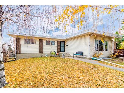 7803 Silver Springs Road Nw, Calgary, AB - Outdoor