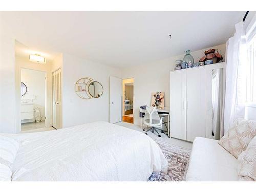 7803 Silver Springs Road Nw, Calgary, AB - Indoor Photo Showing Bedroom