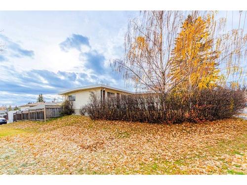 7803 Silver Springs Road Nw, Calgary, AB - Outdoor