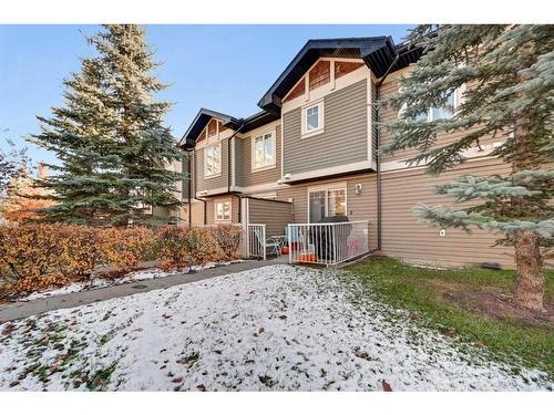 131 Prestwick Villas Se, Calgary, AB - Outdoor