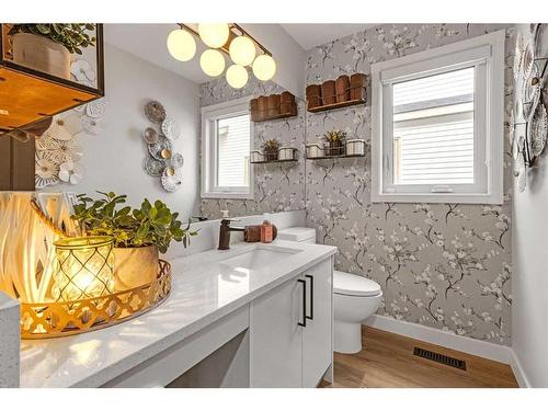 303 Coral Sands Terrace Ne, Calgary, AB - Indoor Photo Showing Bathroom