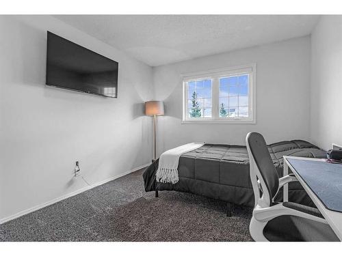 303 Coral Sands Terrace Ne, Calgary, AB - Indoor Photo Showing Bedroom