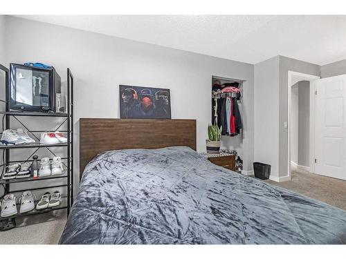 303 Coral Sands Terrace Ne, Calgary, AB - Indoor Photo Showing Bedroom