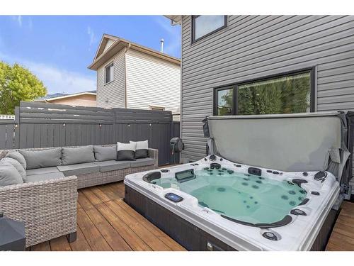 303 Coral Sands Terrace Ne, Calgary, AB - Outdoor With Exterior