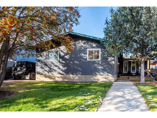 11 Alcock Close, Okotoks, AB - Outdoor