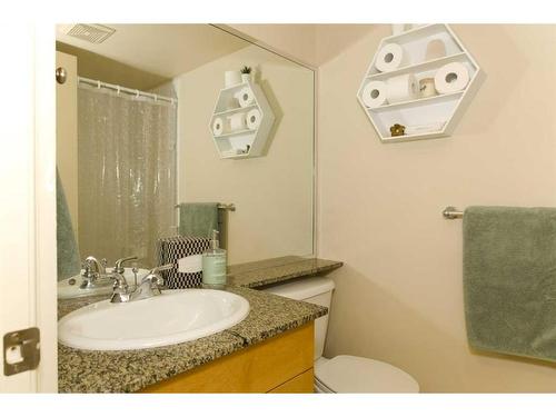 308-4603 Varsity Drive Nw, Calgary, AB - Indoor Photo Showing Bathroom