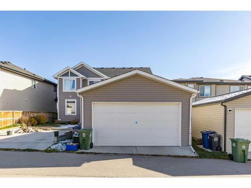 32 Clydesdale Crescent, Cochrane, AB - Outdoor