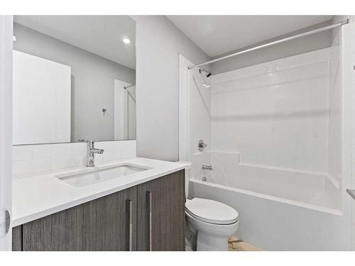 3104-111 Wolf Creek Drive Se, Calgary, AB - Indoor Photo Showing Bathroom