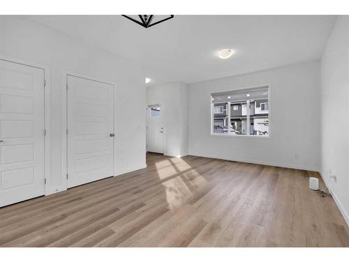 118-137 Red Embers Link Ne, Calgary, AB - Indoor Photo Showing Living Room