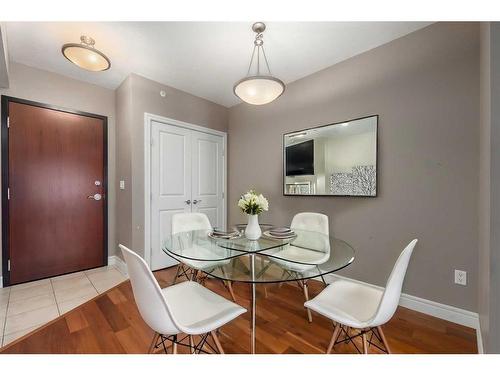 2301-910 5 Avenue Sw, Calgary, AB - Indoor Photo Showing Dining Room