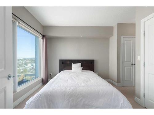 2301-910 5 Avenue Sw, Calgary, AB - Indoor Photo Showing Bedroom