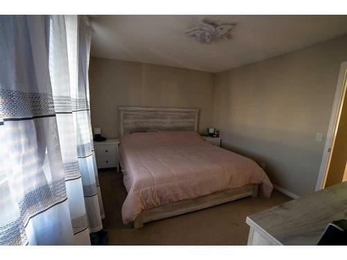 184 Copperfield Rise Se, Calgary, AB - Indoor Photo Showing Bedroom