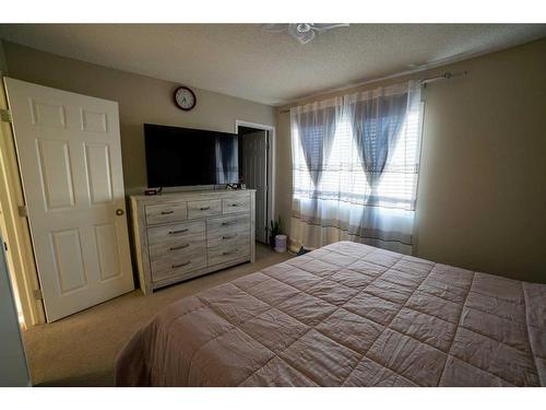 184 Copperfield Rise Se, Calgary, AB - Indoor Photo Showing Bedroom