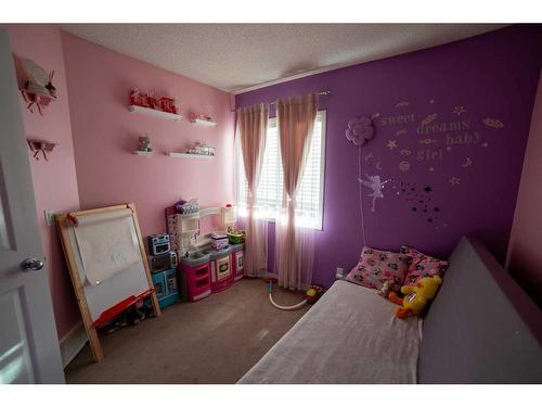 184 Copperfield Rise Se, Calgary, AB - Indoor Photo Showing Bedroom