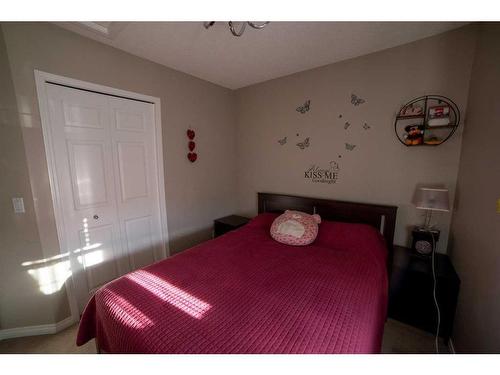 184 Copperfield Rise Se, Calgary, AB - Indoor Photo Showing Bedroom