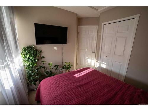 184 Copperfield Rise Se, Calgary, AB - Indoor Photo Showing Bedroom