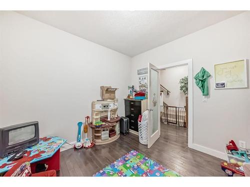 4803 4 Street, Calgary, AB - Indoor