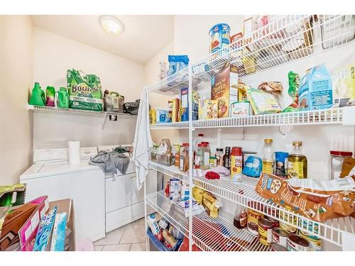 4803 4 Street, Calgary, AB - Indoor Photo Showing Laundry Room