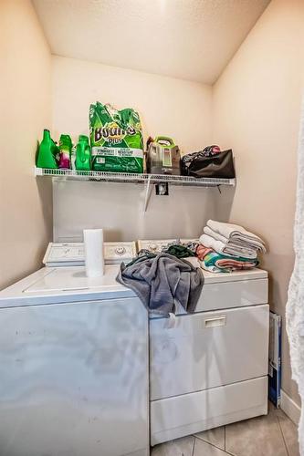 4803 4 Street, Calgary, AB - Indoor Photo Showing Laundry Room