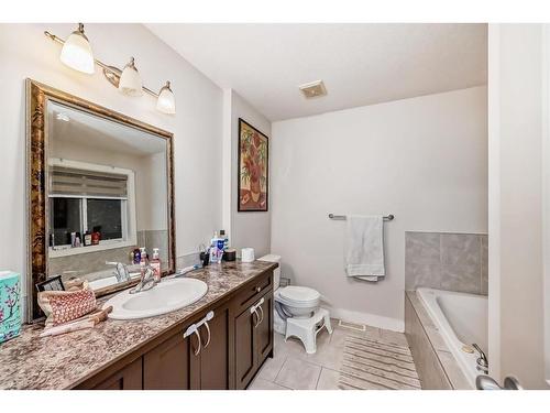 4803 4 Street, Calgary, AB - Indoor Photo Showing Bathroom