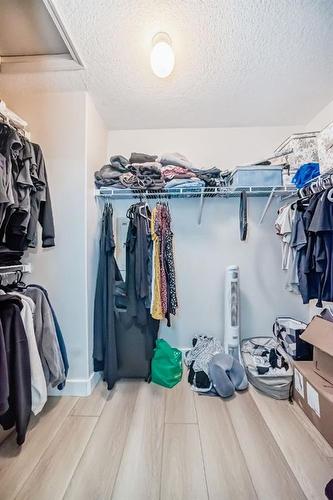 4803 4 Street, Calgary, AB - Indoor With Storage