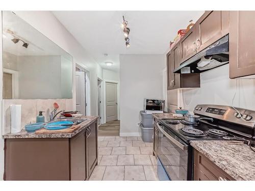 4803 4 Street, Calgary, AB - Indoor Photo Showing Kitchen