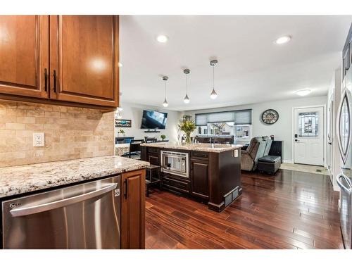 421 Rundleson Place Ne, Calgary, AB - Indoor Photo Showing Kitchen With Upgraded Kitchen