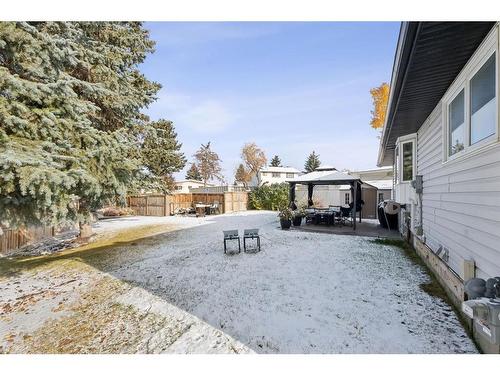 421 Rundleson Place Ne, Calgary, AB - Outdoor