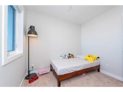 77 Homestead Boulevard Ne, Calgary, AB - Indoor Photo Showing Bedroom