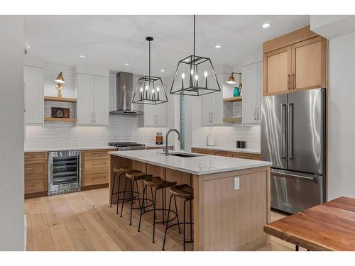 2-802 5 Th Street, Canmore, AB - Indoor Photo Showing Kitchen With Upgraded Kitchen