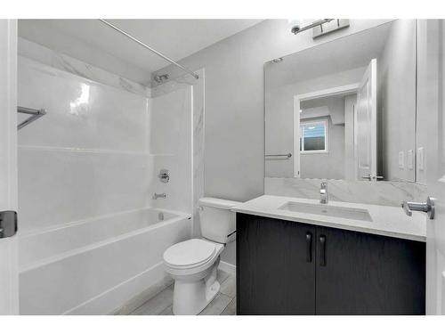 3163 Chinook Winds Drive Sw, Airdrie, AB - Indoor Photo Showing Bathroom