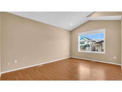 40 Saddlefield Road Ne, Calgary, AB - Indoor Photo Showing Other Room