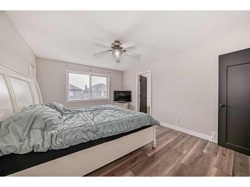 136 Saddlecrest Green Ne, Calgary, AB - Indoor Photo Showing Bedroom