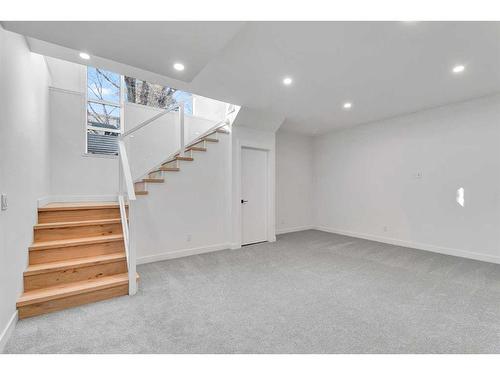 3318 42 Street Sw, Calgary, AB - Indoor Photo Showing Other Room