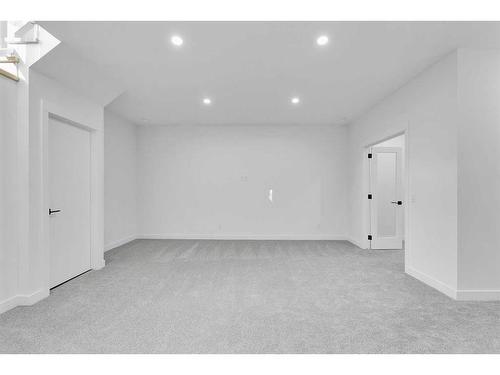 3318 42 Street Sw, Calgary, AB - Indoor Photo Showing Other Room