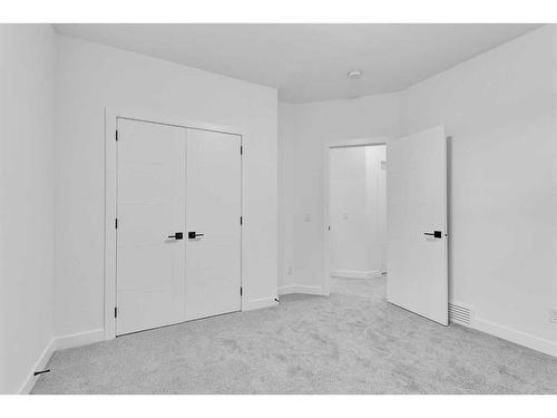 3318 42 Street Sw, Calgary, AB - Indoor Photo Showing Other Room