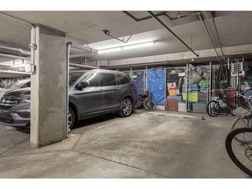 2211-279 Copperpond Common Se, Calgary, AB - Indoor Photo Showing Garage