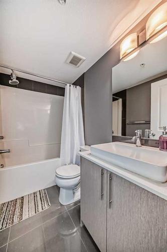 7311-302 Skyview Ranch Drive Ne, Calgary, AB - Indoor Photo Showing Bathroom