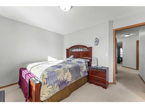 81 Covebrook Close Ne, Calgary, AB - Indoor Photo Showing Bedroom