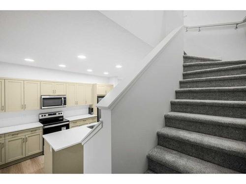 184 Belmont Way Sw, Calgary, AB - Indoor Photo Showing Kitchen