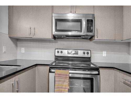 4111-240 Skyview Ranch Road Ne, Calgary, AB - Indoor Photo Showing Kitchen