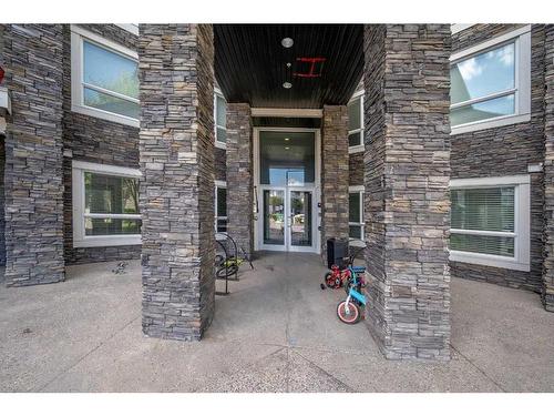 4111-240 Skyview Ranch Road Ne, Calgary, AB - Outdoor