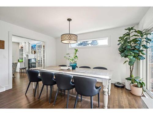 7 Maryland Place Sw, Calgary, AB - Indoor Photo Showing Dining Room