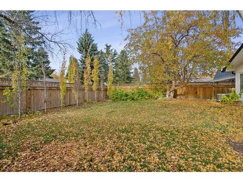 7 Maryland Place Sw, Calgary, AB - Outdoor With Backyard