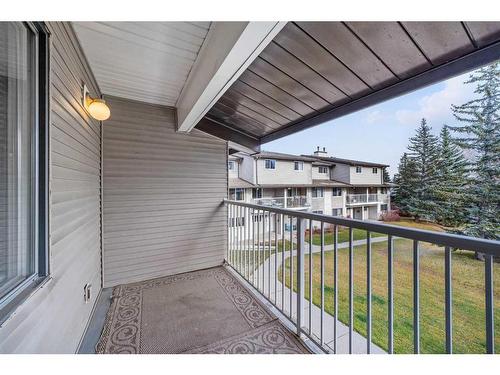 527-200 Brookpark Drive Sw, Calgary, AB - Outdoor With Balcony With Exterior