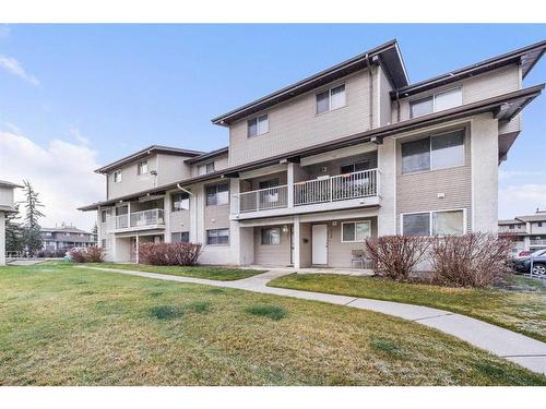 527-200 Brookpark Drive Sw, Calgary, AB - Outdoor With Balcony With Facade