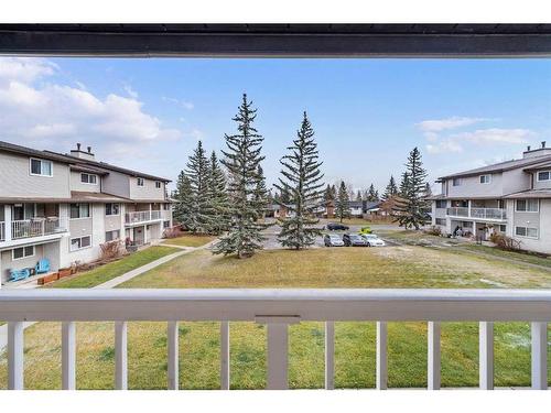 527-200 Brookpark Drive Sw, Calgary, AB - Outdoor With Balcony