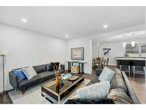 8211 4A Street Sw, Calgary, AB - Indoor Photo Showing Living Room